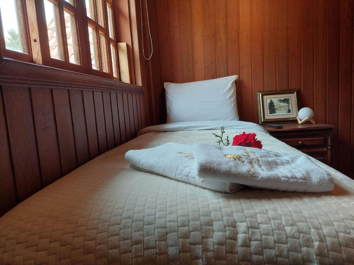 Mansao Austriaca Guesthouse Campos do Jordão المظهر الخارجي الصورة
