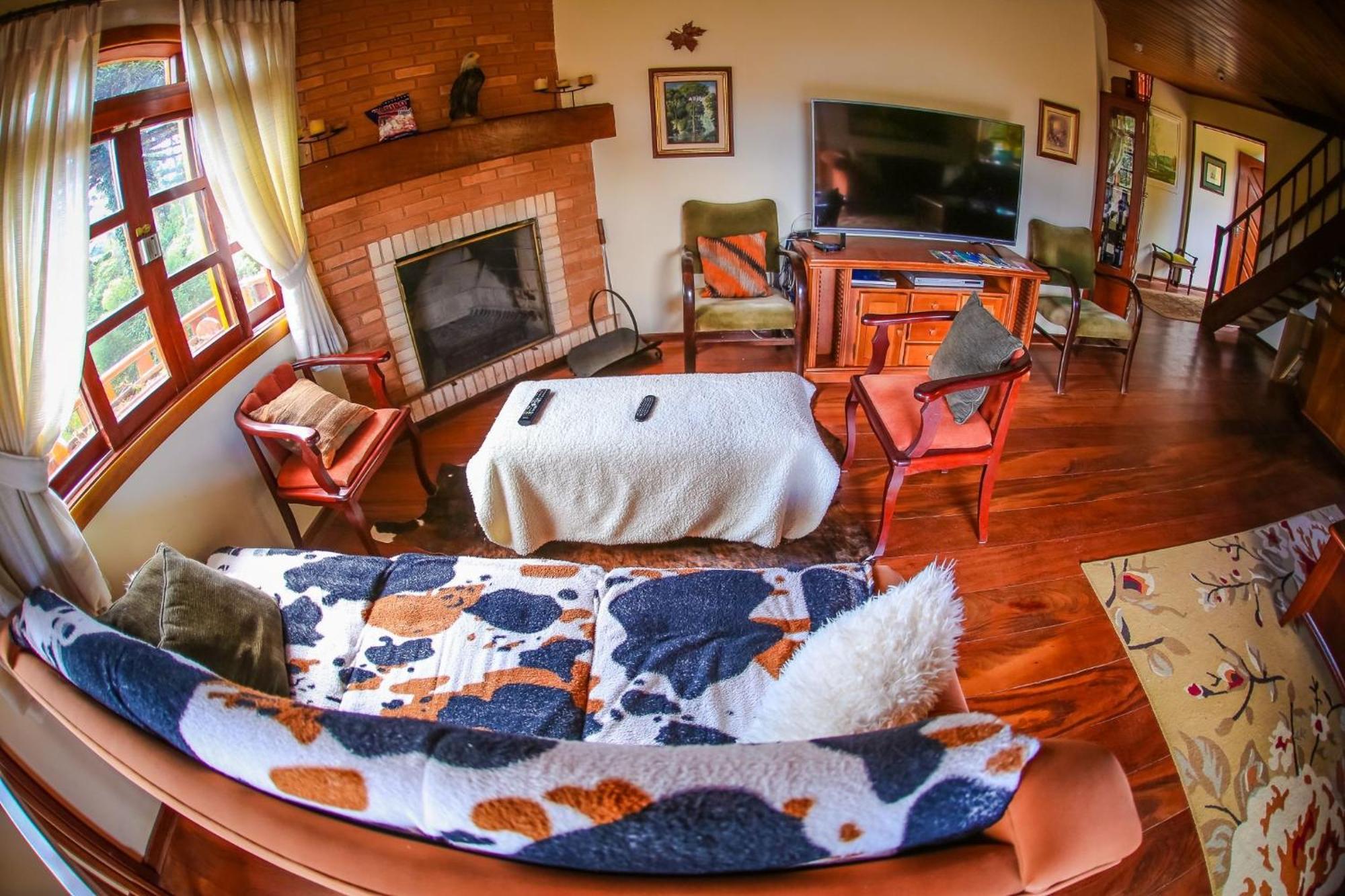 Mansao Austriaca Guesthouse Campos do Jordão المظهر الخارجي الصورة